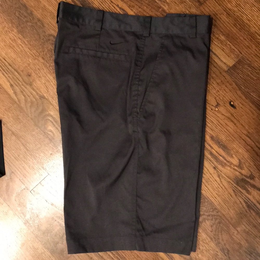 Nike golf shorts black. Size 32